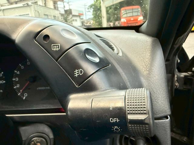 スカイライン GT-R NISMOシートカバー MOMOステアリング フジツボマフラー GT-Rキー 純正16インチアルミ エアコン 保証書(18枚目)