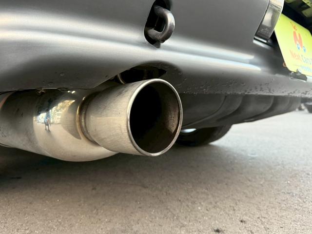 スカイライン GT-R NISMOシートカバー MOMOステアリング フジツボマフラー GT-Rキー 純正16インチアルミ エアコン 保証書(19枚目)