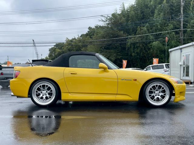 S2000 ベースグレード 社外ラジエーター 社外エキマニ ASMマフラー レカロフルバケ NARDIステアリング 社外タワーバー 社外ロールバー 車高調 SSR18インチアルミ 無限?リアスポ 全塗装済み(8枚目)