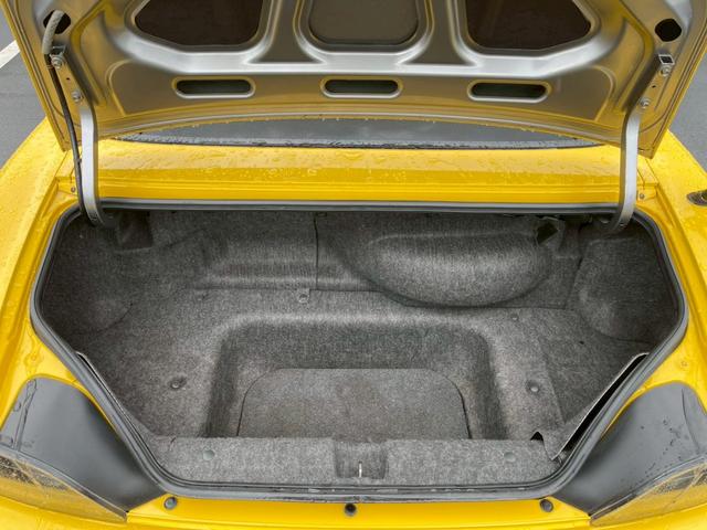 S2000 ベースグレード 社外ラジエーター 社外エキマニ ASMマフラー レカロフルバケ NARDIステアリング 社外タワーバー 社外ロールバー 車高調 SSR18インチアルミ 無限?リアスポ 全塗装済み(11枚目)