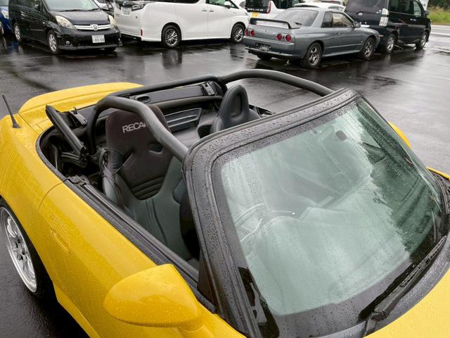 S2000 ベースグレード 社外ラジエーター 社外エキマニ ASMマフラー レカロフルバケ NARDIステアリング 社外タワーバー 社外ロールバー 車高調 SSR18インチアルミ 無限?リアスポ 全塗装済み(14枚目)