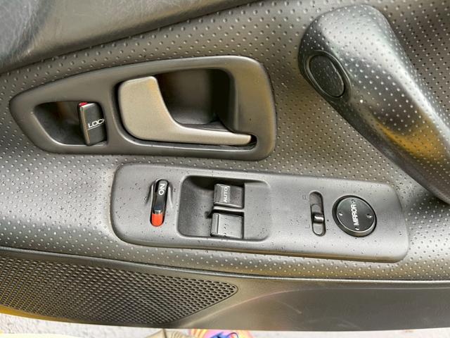 S2000 ベースグレード 社外ラジエーター 社外エキマニ ASMマフラー レカロフルバケ NARDIステアリング 社外タワーバー 社外ロールバー 車高調 SSR18インチアルミ 無限?リアスポ 全塗装済み(25枚目)