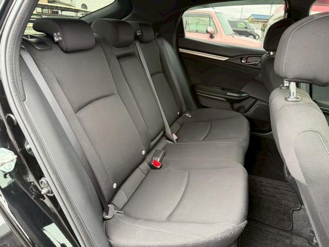 シビック ハッチバック ホンダセンシング 6MT 純正ナビ・TV ホンダセンシング  純正ドラレコ純正エアロ ビルトインETC  プッシュスタート ホンダセンシング 純正18インチアルミホイール シートヒーター(14枚目)