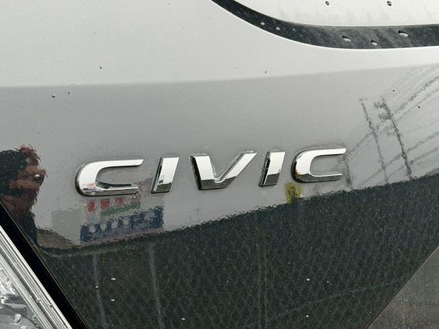 シビック ハッチバック ホンダセンシング 6MT 純正ナビ・TV ホンダセンシング  純正ドラレコ純正エアロ ビルトインETC  プッシュスタート ホンダセンシング 純正18インチアルミホイール シートヒーター(26枚目)