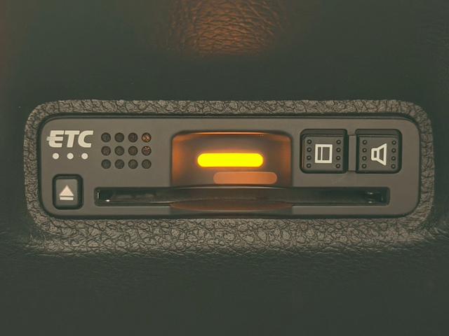 シビック ハッチバック ホンダセンシング 6MT 純正ナビ・TV ホンダセンシング  純正ドラレコ純正エアロ ビルトインETC  プッシュスタート ホンダセンシング 純正18インチアルミホイール シートヒーター(32枚目)