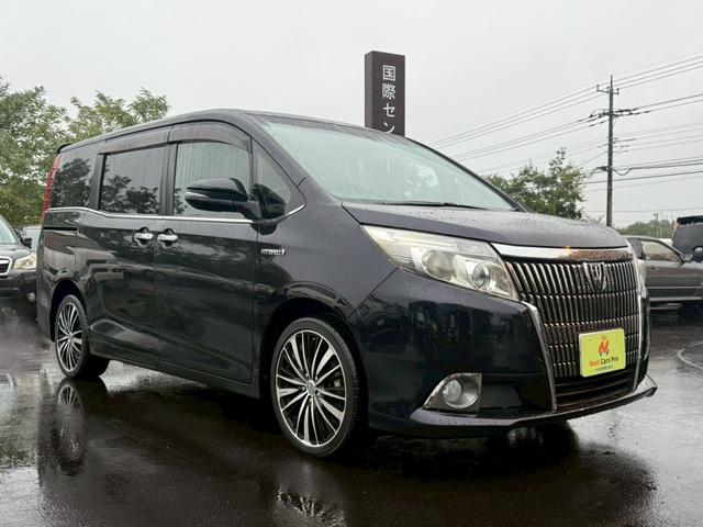 エスクァイア ハイブリッドGi 純正9インチナビ フルセグ バックモニター クルーズコントロール 後席モニター シートヒーター 置くだけ充電 スマートキー プッシュスタート LEDヘッドライト ETC 社外18インチアルミ(2枚目)