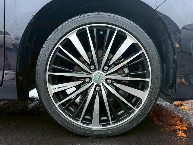 エスクァイア ハイブリッドGi 純正9インチナビ フルセグ バックモニター クルーズコントロール 後席モニター シートヒーター 置くだけ充電 スマートキー プッシュスタート LEDヘッドライト ETC 社外18インチアルミ(35枚目)