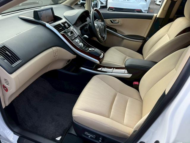 ＳＡＩ Ｇ　メーカーナビ　フルセグＴＶ　バックモニター　ＬＥＤヘッドライト　オプション純正１８インチアルミ　ＥＴＣ　プッシュスタート　オートエアコン　パワーシート　シートメモリー（11枚目）