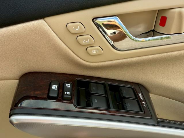 ＳＡＩ Ｇ　メーカーナビ　フルセグＴＶ　バックモニター　ＬＥＤヘッドライト　オプション純正１８インチアルミ　ＥＴＣ　プッシュスタート　オートエアコン　パワーシート　シートメモリー（26枚目）