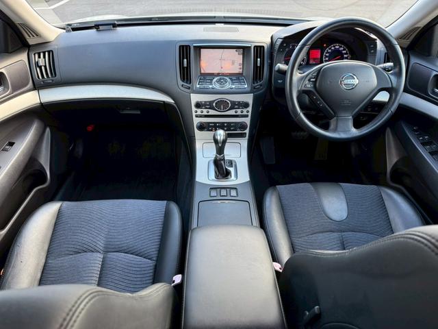 スカイライン 250GT タイプV メーカーナビ ハーフレザーシート バックモニター 純正16インチアルミ BOSEサウンドシステム エアロ ETC プッシュスタート 記録簿 取扱説明書 保証書(9枚目)