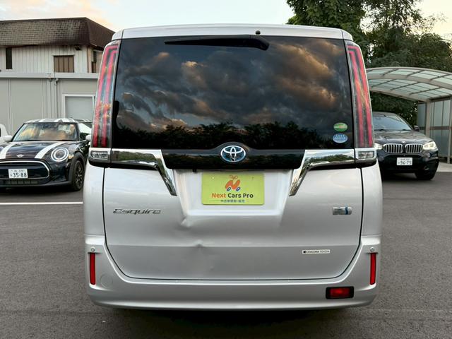 エスクァイア ハイブリッドＧｉ　プレミアムパッケージ　純正９インチナビ　フルセグ　バックモニター　後席モニター　両側パワースライドドア　プリクラッシュ　車線逸脱　クルーズコントロール　車高調　ＬＥＤヘッドライト　シートヒーター　ドラレコ（6枚目）