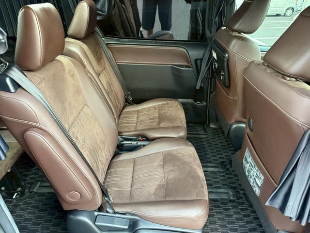 エスクァイア ハイブリッドＧｉ　プレミアムパッケージ　純正９インチナビ　フルセグ　バックモニター　後席モニター　両側パワースライドドア　プリクラッシュ　車線逸脱　クルーズコントロール　車高調　ＬＥＤヘッドライト　シートヒーター　ドラレコ（11枚目）