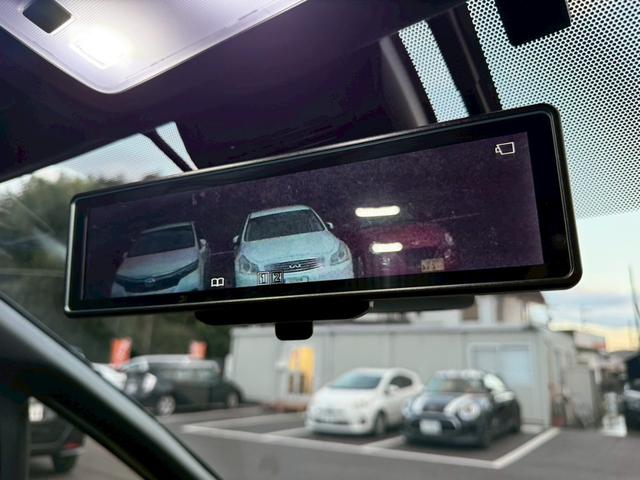 エスクァイア ハイブリッドＧｉ　プレミアムパッケージ　純正９インチナビ　フルセグ　バックモニター　後席モニター　両側パワースライドドア　プリクラッシュ　車線逸脱　クルーズコントロール　車高調　ＬＥＤヘッドライト　シートヒーター　ドラレコ（24枚目）