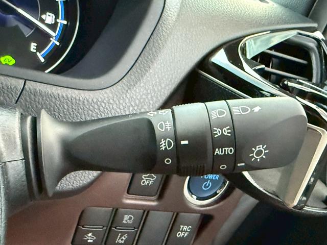 エスクァイア ハイブリッドＧｉ　プレミアムパッケージ　純正９インチナビ　フルセグ　バックモニター　後席モニター　両側パワースライドドア　プリクラッシュ　車線逸脱　クルーズコントロール　車高調　ＬＥＤヘッドライト　シートヒーター　ドラレコ（27枚目）