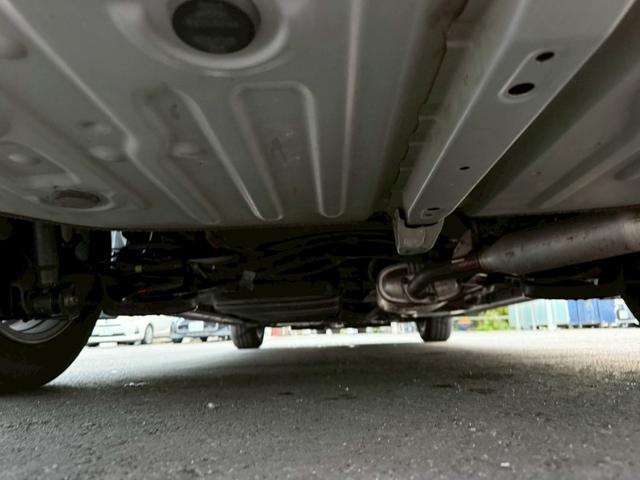 エスクァイア ハイブリッドＧｉ　プレミアムパッケージ　純正９インチナビ　フルセグ　バックモニター　後席モニター　両側パワースライドドア　プリクラッシュ　車線逸脱　クルーズコントロール　車高調　ＬＥＤヘッドライト　シートヒーター　ドラレコ（34枚目）