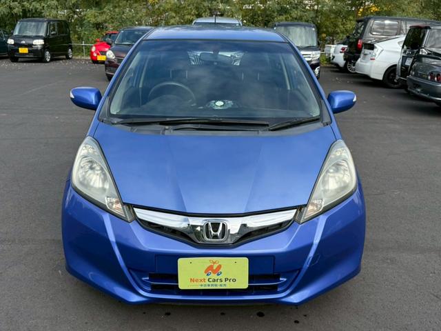 フィット 15XH スマートキー クルーズコントロール シートヒーター ワンオーナー(3枚目)