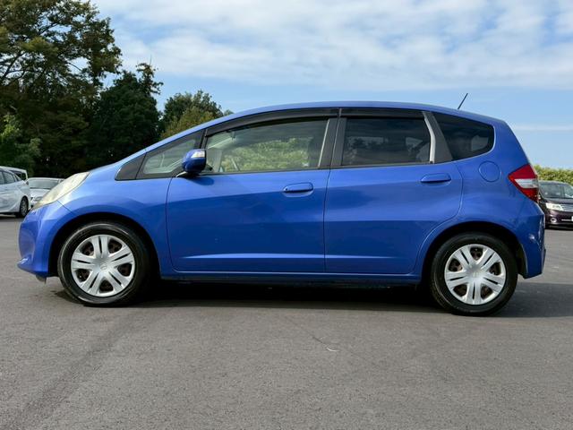 フィット 15XH スマートキー クルーズコントロール シートヒーター ワンオーナー(7枚目)