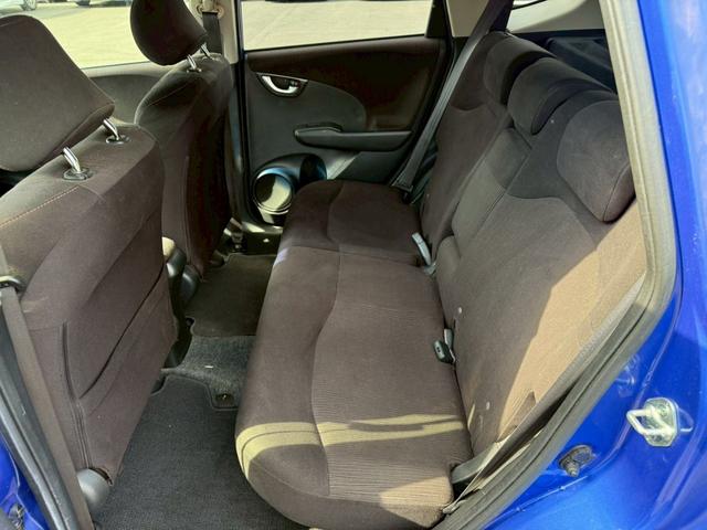 フィット 15XH スマートキー クルーズコントロール シートヒーター ワンオーナー(13枚目)