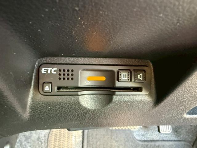 フィット 15XH スマートキー クルーズコントロール シートヒーター ワンオーナー(17枚目)