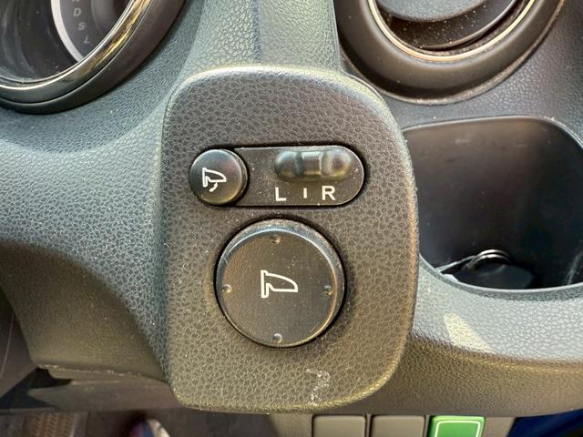 フィット 15XH スマートキー クルーズコントロール シートヒーター ワンオーナー(20枚目)