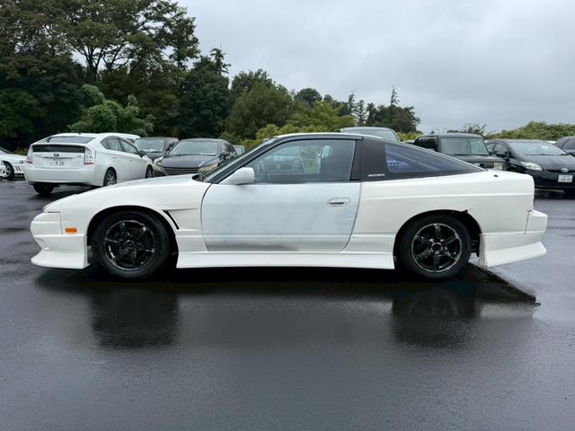 １８０ＳＸ タイプＲ　純正５速　乗車定員２名公認　追加メーター　サンルーフ　社外マフラー　前置きインタークーラー（7枚目）