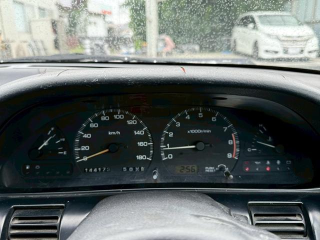 １８０ＳＸ タイプＲ　純正５速　乗車定員２名公認　追加メーター　サンルーフ　社外マフラー　前置きインタークーラー（13枚目）