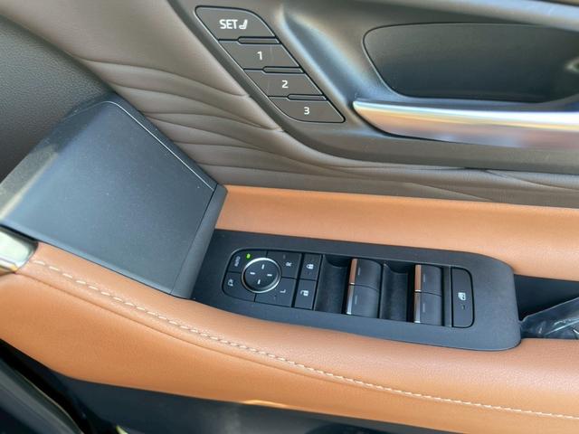 ヴェルファイアハイブリッド Z プレミア メーカーナビ フルセグ 全周囲モニター 両側パースライドドア ユニバーサルステップ HUD BSM デジタルインナーミラー メモリー付パワーシート パワーバックドア シートヒーター ワンオーナー(31枚目)