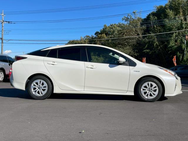 プリウス Sセーフティプラス 純正9インチナビ フルセグ バックモニター プリクラッシュ レーダークルーズ インテリジェントクリソナ パーキングアシスト LEDヘッドライト ヘッドアップディスプレイ スマートキー ETC(8枚目)