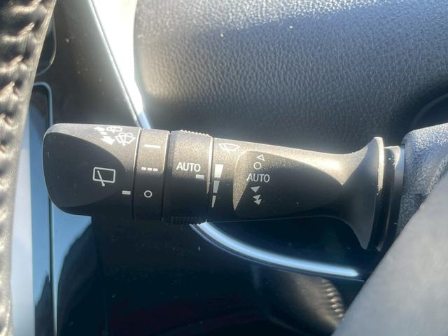 プリウス Sセーフティプラス 純正9インチナビ フルセグ バックモニター プリクラッシュ レーダークルーズ インテリジェントクリソナ パーキングアシスト LEDヘッドライト ヘッドアップディスプレイ スマートキー ETC(24枚目)