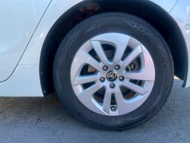 プリウス Sセーフティプラス 純正9インチナビ フルセグ バックモニター プリクラッシュ レーダークルーズ インテリジェントクリソナ パーキングアシスト LEDヘッドライト ヘッドアップディスプレイ スマートキー ETC(30枚目)