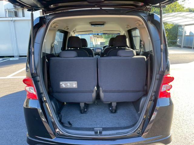 フリード G エアロ ジャストセレクション 両側パワースライドドア 社外ナビ フルセグ スマートキー HIDヘッドライト 後席モニター(14枚目)