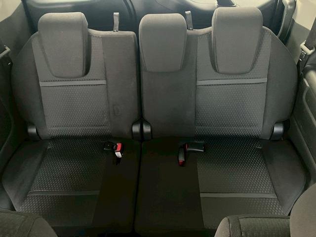 ステップワゴンスパーダ スパーダハイブリッド　Ｇ　ホンダセンシング　純正９インチナビ　バックカメラ　Ｂｌｕｅｔｏｏｔｈ　フルセグＴＶ　ＥＴＣ　両側パワースライドドア　禁煙車　ＬＥＤヘッドライト　クルーズコントロール（16枚目）