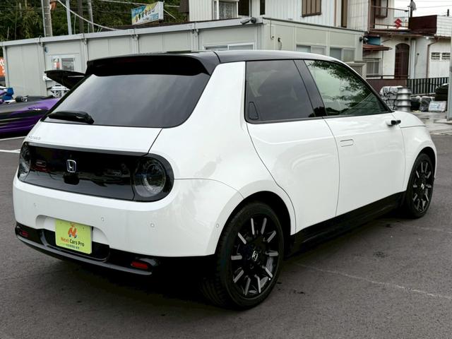 Honda e アドバンス メーカーナビ フルセグ 全周囲M 衝突軽減ブレーキ 全車速追従クルーズコントロール 前後誤発進抑制 パーキングパイロット AC100V電源 スマートキー LEDライト シートヒーター ワンオーナー(5枚目)