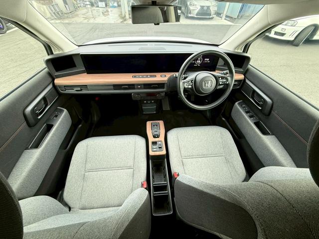 Honda e アドバンス メーカーナビ フルセグ 全周囲M 衝突軽減ブレーキ 全車速追従クルーズコントロール 前後誤発進抑制 パーキングパイロット AC100V電源 スマートキー LEDライト シートヒーター ワンオーナー(9枚目)