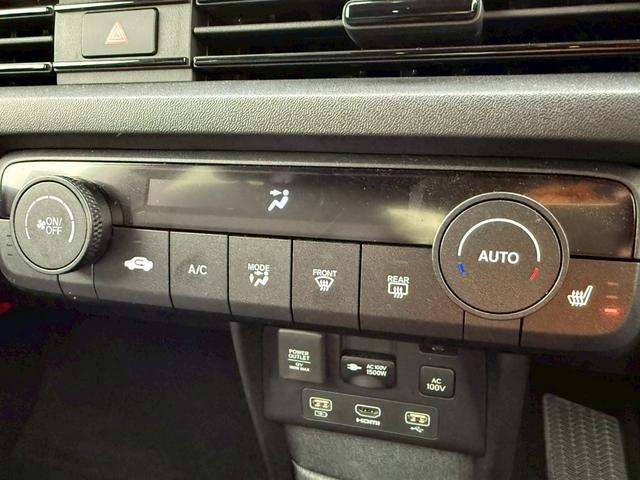 Honda e アドバンス メーカーナビ フルセグ 全周囲M 衝突軽減ブレーキ 全車速追従クルーズコントロール 前後誤発進抑制 パーキングパイロット AC100V電源 スマートキー LEDライト シートヒーター ワンオーナー(22枚目)