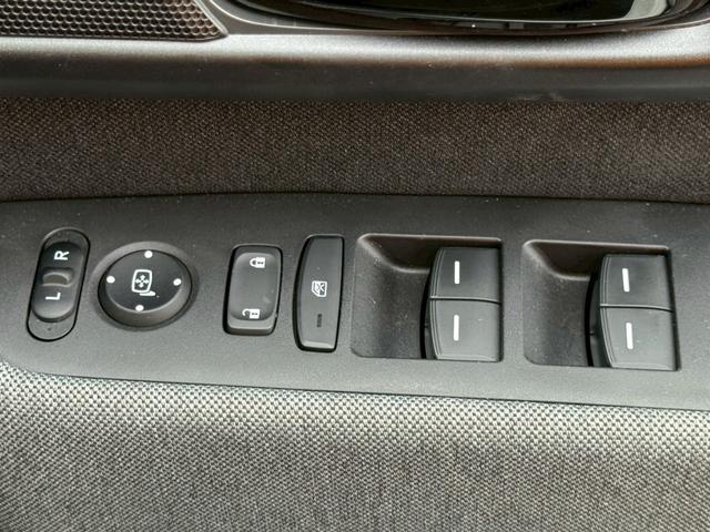 Honda e アドバンス メーカーナビ フルセグ 全周囲M 衝突軽減ブレーキ 全車速追従クルーズコントロール 前後誤発進抑制 パーキングパイロット AC100V電源 スマートキー LEDライト シートヒーター ワンオーナー(31枚目)