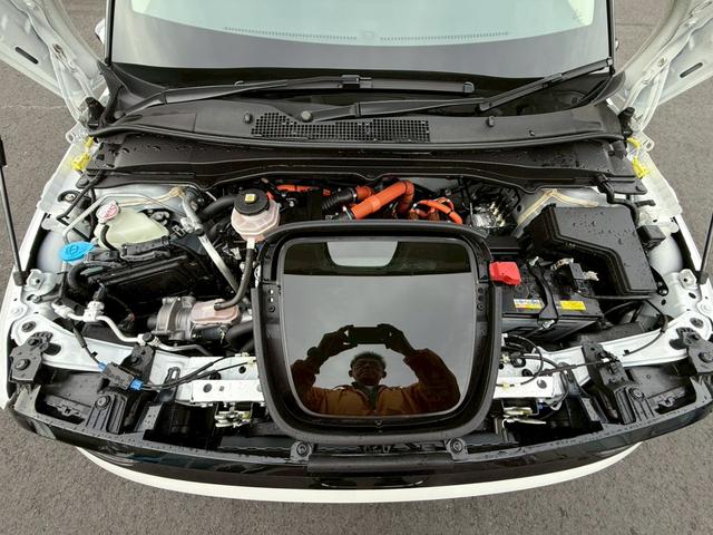 Honda e アドバンス メーカーナビ フルセグ 全周囲M 衝突軽減ブレーキ 全車速追従クルーズコントロール 前後誤発進抑制 パーキングパイロット AC100V電源 スマートキー LEDライト シートヒーター ワンオーナー(34枚目)