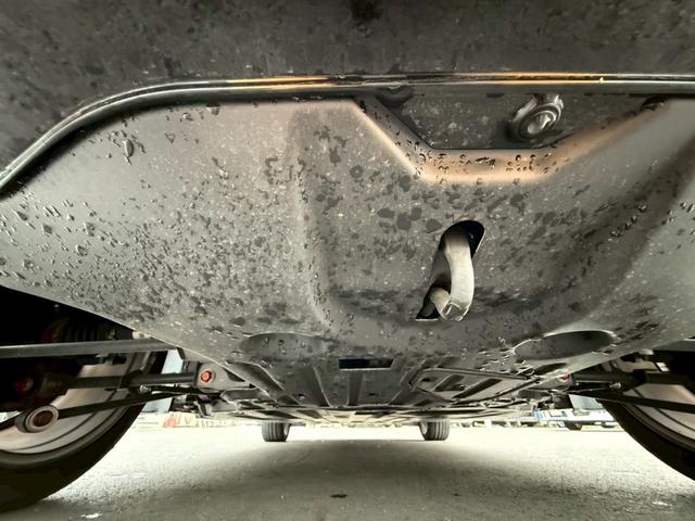 Honda e アドバンス メーカーナビ フルセグ 全周囲M 衝突軽減ブレーキ 全車速追従クルーズコントロール 前後誤発進抑制 パーキングパイロット AC100V電源 スマートキー LEDライト シートヒーター ワンオーナー(35枚目)