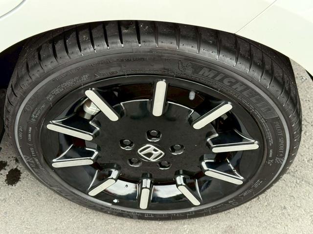 Honda e アドバンス メーカーナビ フルセグ 全周囲M 衝突軽減ブレーキ 全車速追従クルーズコントロール 前後誤発進抑制 パーキングパイロット AC100V電源 スマートキー LEDライト シートヒーター ワンオーナー(38枚目)