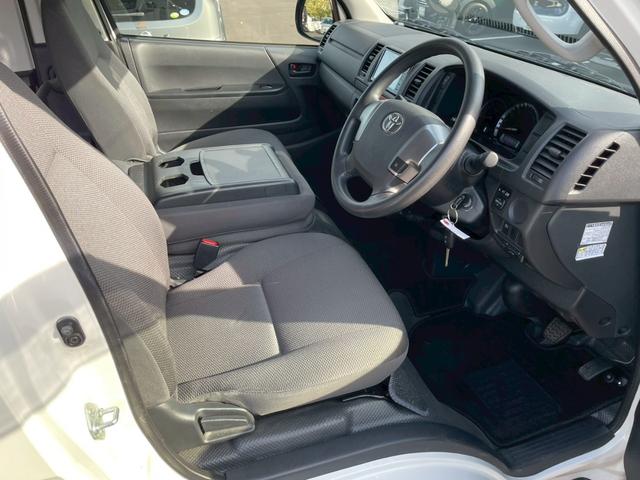 レジアスエースバン ロングＤＸ　ＧＬパッケージ　社外ナビ　フルセグ　バックモニター　プリクラッシュ　車線逸脱　オートハイビーム　ＬＥＤヘッドライト　キーレス　ＥＴＣ　ワンオーナー（10枚目）