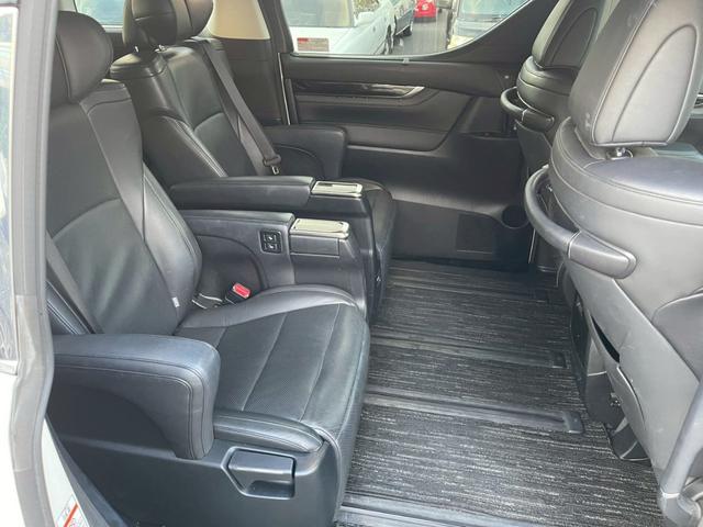 アルファード ２．５Ｓ　Ｃパッケージ　純正ナビ　フルセグ　バックモニター　プリクラッシュ　前後方誤発進抑制　全車速追従クルコン　パワーシート　ＬＥＤヘッドライト　スマートキー　パドルシフト　ＥＴＣ（11枚目）