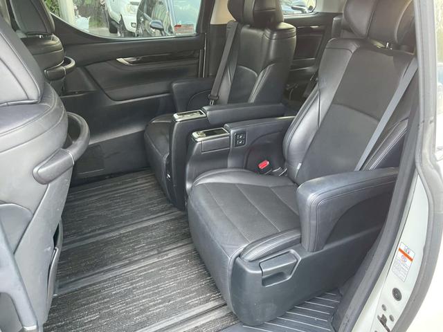 アルファード ２．５Ｓ　Ｃパッケージ　純正ナビ　フルセグ　バックモニター　プリクラッシュ　前後方誤発進抑制　全車速追従クルコン　パワーシート　ＬＥＤヘッドライト　スマートキー　パドルシフト　ＥＴＣ（13枚目）