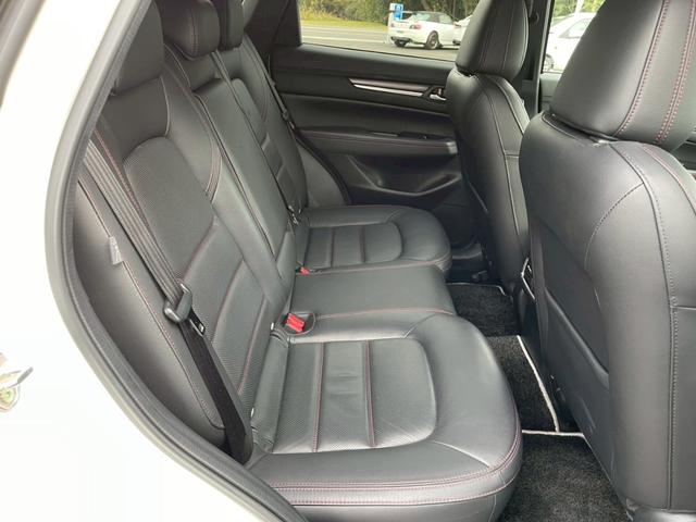 気になるお車がありましたら右の電話番号から直接お店にお問い合わせください。支払方法から車両情報、状態までなんでもご説明させて頂きます。スタッフ一同ご連絡お待ちしております。