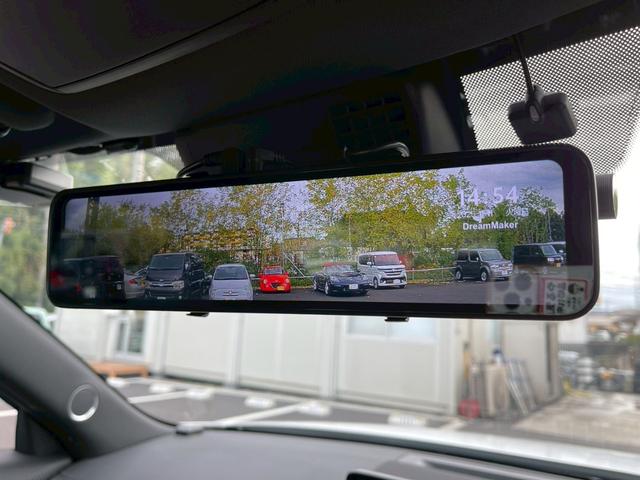 気になるお車がありましたら右の電話番号から直接お店にお問い合わせください。支払方法から車両情報、状態までなんでもご説明させて頂きます。スタッフ一同ご連絡お待ちしております。