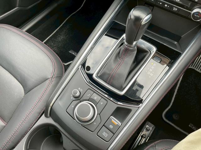 気になるお車がありましたら右の電話番号から直接お店にお問い合わせください。支払方法から車両情報、状態までなんでもご説明させて頂きます。スタッフ一同ご連絡お待ちしております。