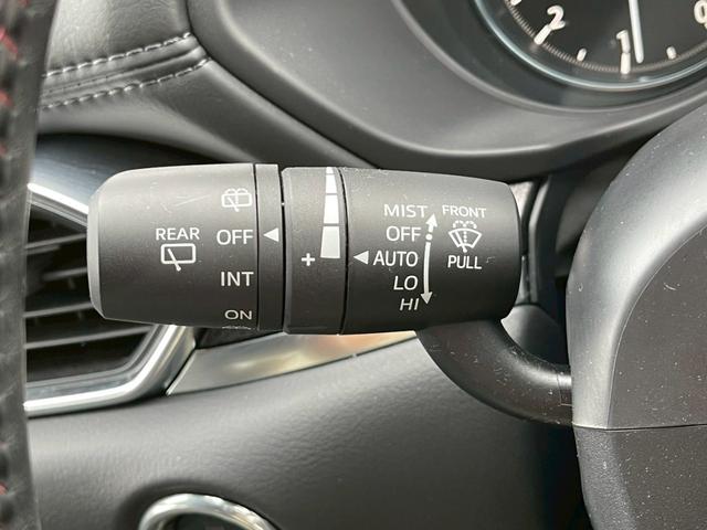 気になるお車がありましたら右の電話番号から直接お店にお問い合わせください。支払方法から車両情報、状態までなんでもご説明させて頂きます。スタッフ一同ご連絡お待ちしております。