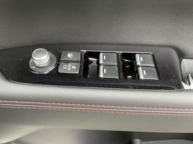 気になるお車がありましたら右の電話番号から直接お店にお問い合わせください。支払方法から車両情報、状態までなんでもご説明させて頂きます。スタッフ一同ご連絡お待ちしております。