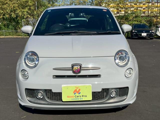 アバルト５９５ コンペティツィオーネ　社外ナビ　フルセグ　Ｓａｂｅｌｔ製革／アルカンターラコンビシート　Ｂｒｅｍｂｏブレーキキャリパー　車高調　キーレス　ＥＴＣ（3枚目）