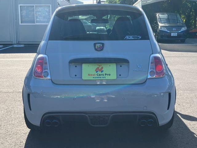 アバルト５９５ コンペティツィオーネ　社外ナビ　フルセグ　Ｓａｂｅｌｔ製革／アルカンターラコンビシート　Ｂｒｅｍｂｏブレーキキャリパー　車高調　キーレス　ＥＴＣ（6枚目）