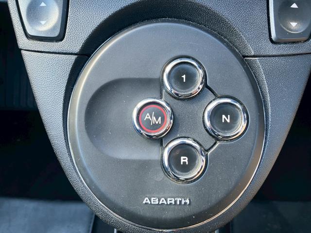 アバルト５９５ コンペティツィオーネ　社外ナビ　フルセグ　Ｓａｂｅｌｔ製革／アルカンターラコンビシート　Ｂｒｅｍｂｏブレーキキャリパー　車高調　キーレス　ＥＴＣ（19枚目）